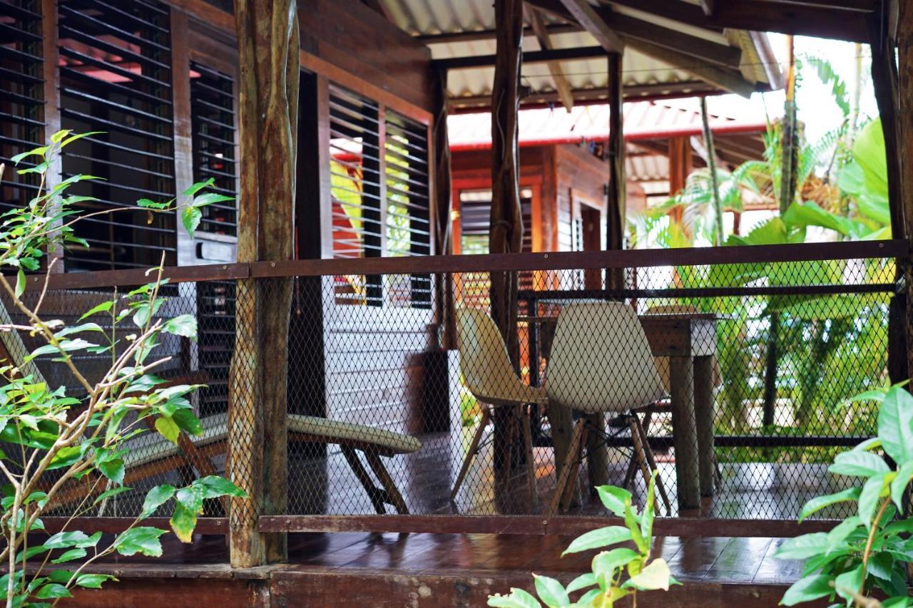 Casa Cayuco Eco-Adventure Lodge Bocas del Toro Exteriör bild