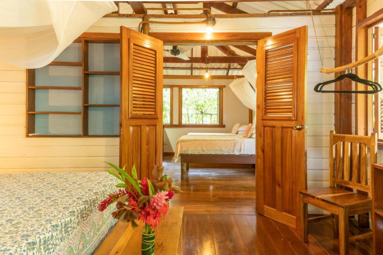 Casa Cayuco Eco-Adventure Lodge Bocas del Toro Exteriör bild