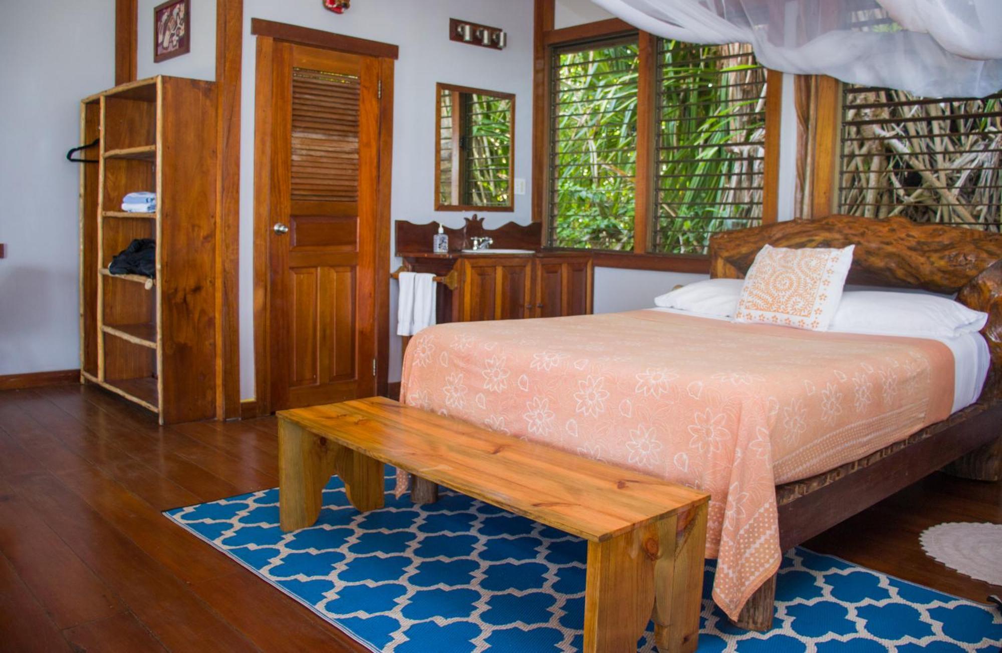 Casa Cayuco Eco-Adventure Lodge Bocas del Toro Exteriör bild