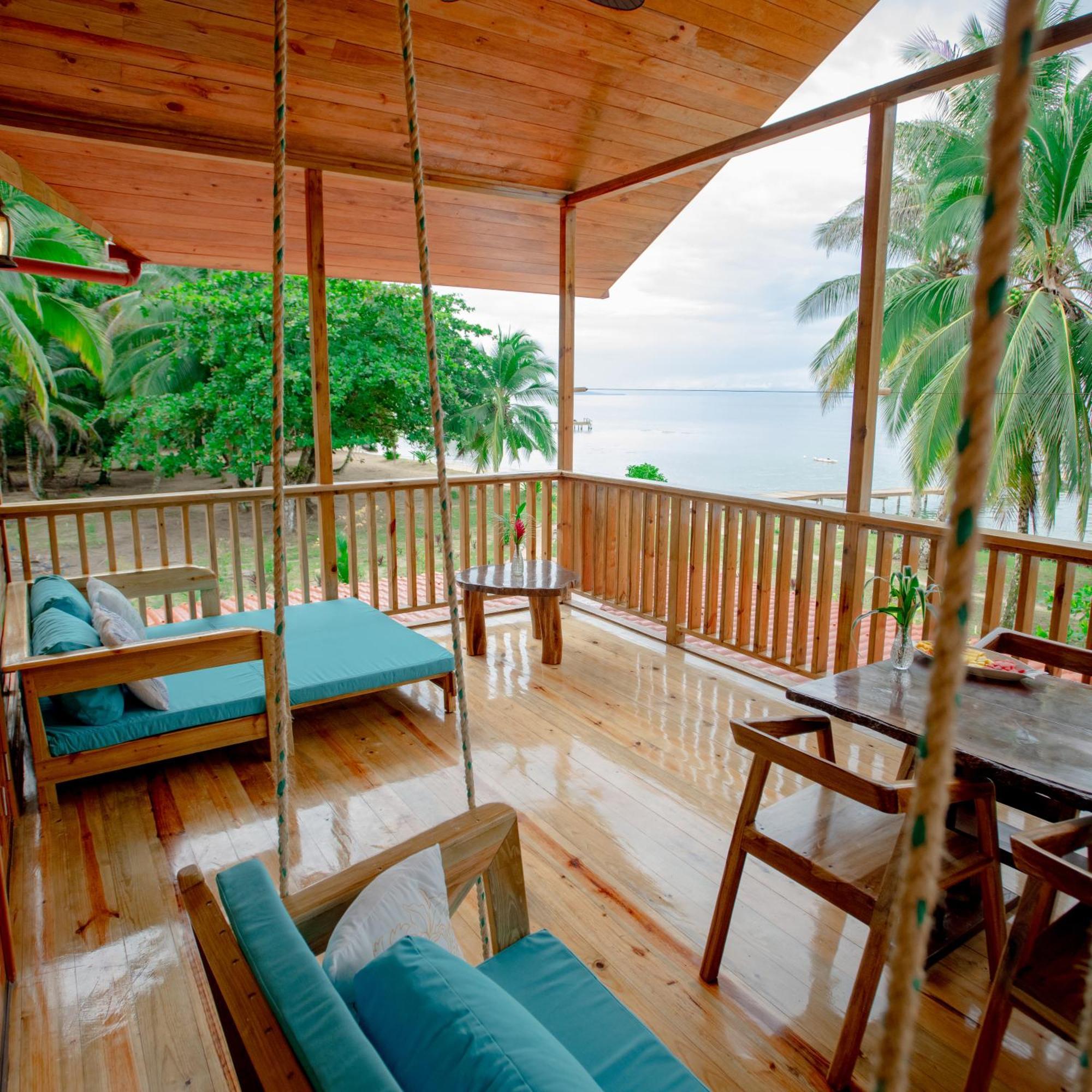 Casa Cayuco Eco-Adventure Lodge Bocas del Toro Exteriör bild