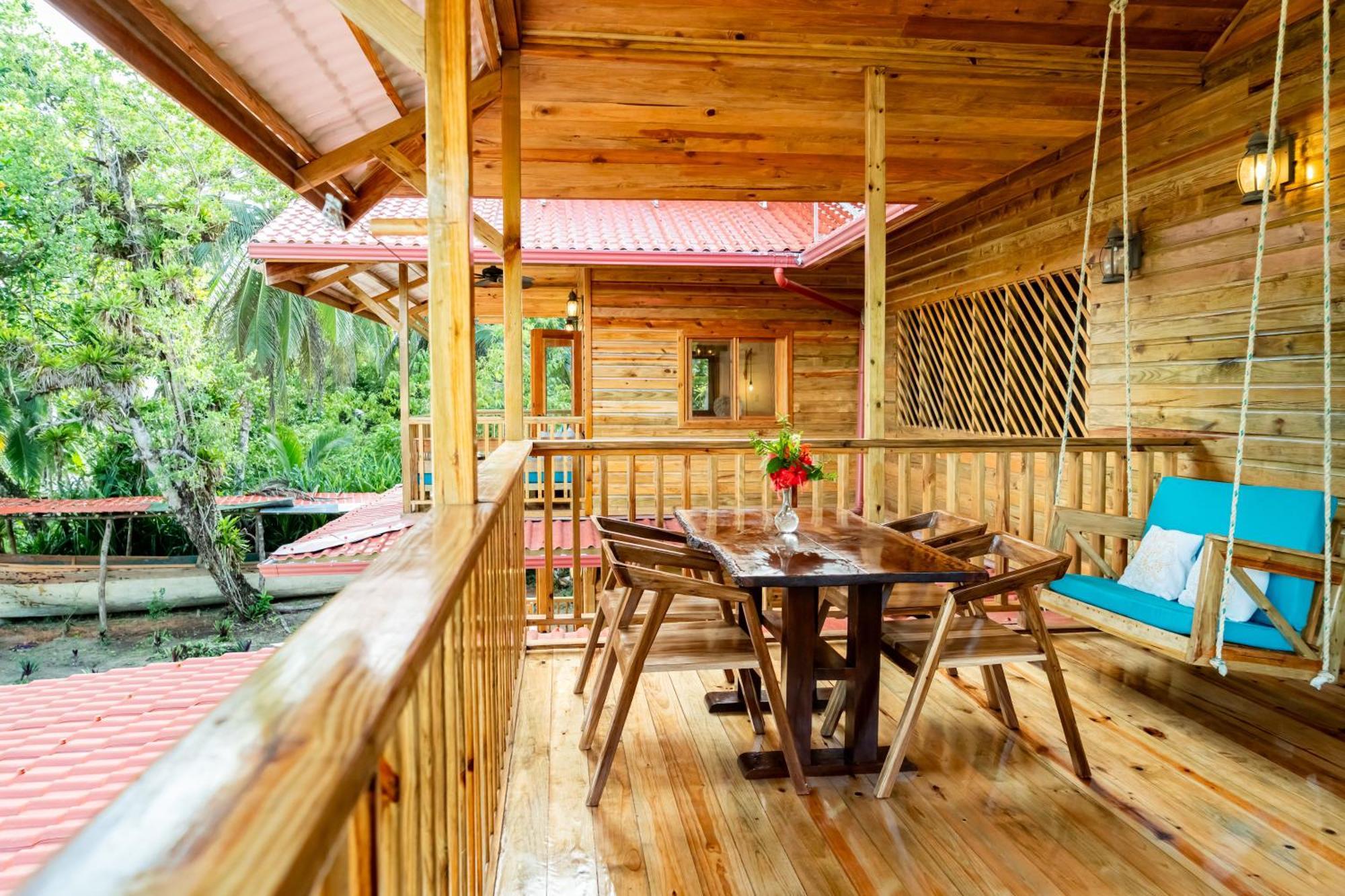 Casa Cayuco Eco-Adventure Lodge Bocas del Toro Exteriör bild