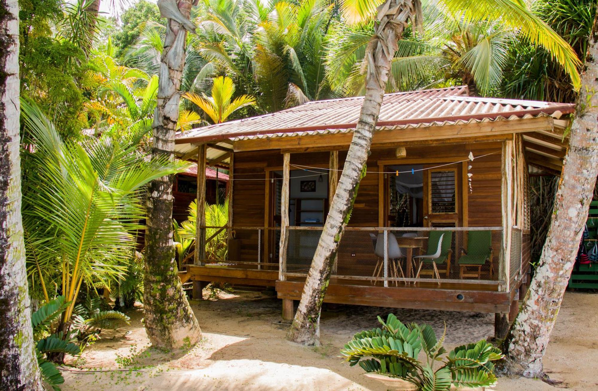 Casa Cayuco Eco-Adventure Lodge Bocas del Toro Exteriör bild