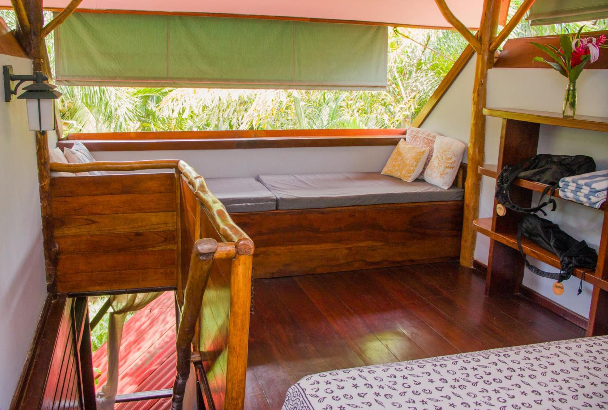 Casa Cayuco Eco-Adventure Lodge Bocas del Toro Exteriör bild